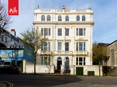 2 bedroom flat for sale in Montpelier Place, Brighton, BN1