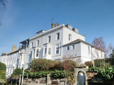 2 bedroom flat for sale in Old Dover Road, Canterbury, CT1