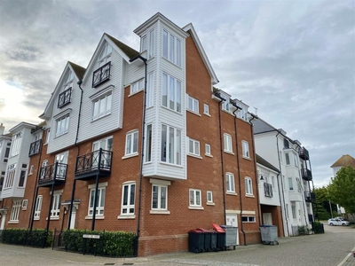 2 bedroom flat for sale in Tannery Way North, Canterbury, CT1