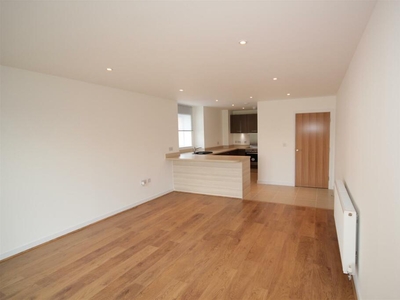 2 bedroom flat for sale in Westwood Drive, Kingsmead, Canterbury, CT2