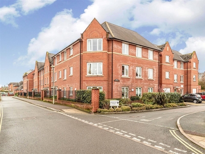 2 Bedroom Retirement Apartment For Sale in Banbury, Oxfordshire