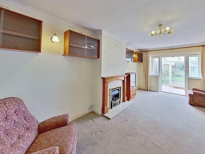 2 bedroom semi-detached bungalow for sale in Mount Road, Canterbury, CT1 1YF, CT1