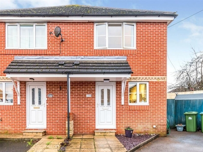2 bedroom semi-detached house for sale in Priory Road, Southampton, Hampshire, SO17