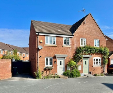 2 bedroom semi-detached house for sale in Wharfside Close, Hempsted, Gloucester, GL2