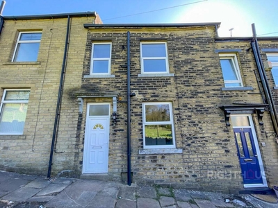2 bedroom terraced house for rent in Albion Place, Thornton, BD13