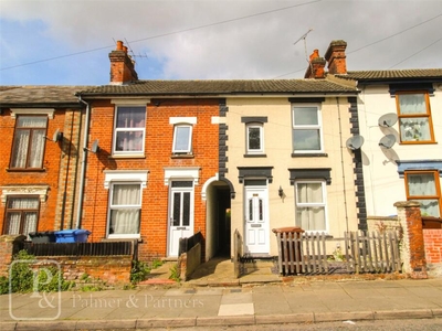 2 bedroom terraced house for rent in Rendlesham Road, Ipswich, Suffolk, IP1