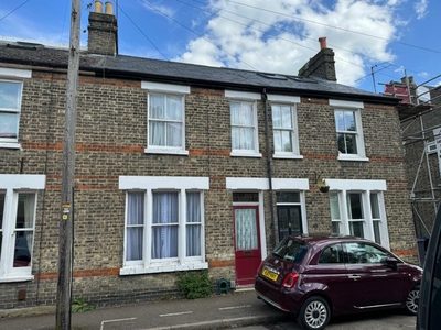 2 bedroom terraced house for rent in Thoday Street, Cambridge, CB1
