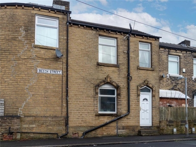 2 bedroom terraced house for sale in Beech Street, Paddock, Huddersfield, HD1
