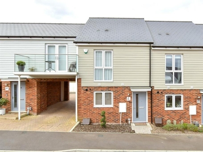 2 bedroom terraced house for sale in Coppice Close, Tunbridge Wells, Kent, TN2