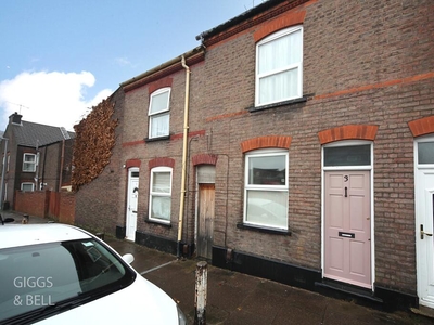 2 bedroom terraced house for sale in May Street, Luton, LU1