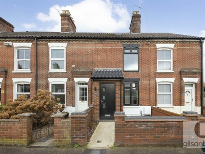 2 bedroom terraced house for sale in Melrose Road, Norwich, NR4