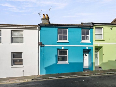 2 bedroom terraced house for sale in Stanley Street, Hanover, Brighton BN2 0GP, BN2