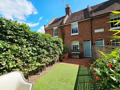 2 bedroom terraced house for sale in Stour Street, Canterbury, CT1