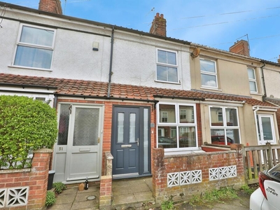 2 bedroom terraced house for sale in Vincent Road, Norwich, NR1