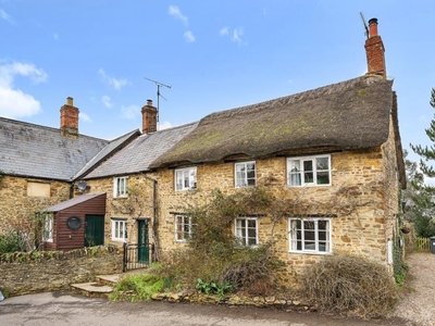 3 Bed Cottage For Sale in Kings Sutton, Northamptonshire, OX17 - 5315086