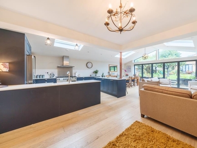 3 Bed House For Sale in Chesham, Buckinghamshire, HP5 - 5209731
