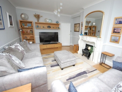 3 bedroom apartment for sale in Bath Road, Bournemouth, Dorset, BH1