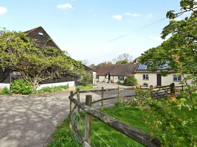 3 bedroom barn conversion for sale in Powder Mill Lane, Southborough, TN4