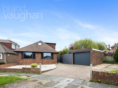 3 bedroom bungalow for sale in Highview Road, Brighton, East Sussex, BN1