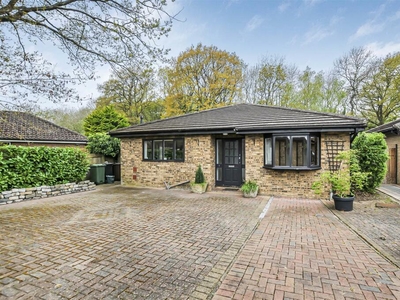 3 bedroom detached bungalow for sale in Ferndene, Bricket Wood, St. Albans, AL2