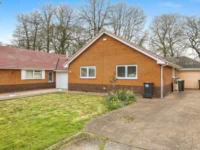 3 bedroom detached bungalow for sale in Katherine Drive, Beeston, NG9