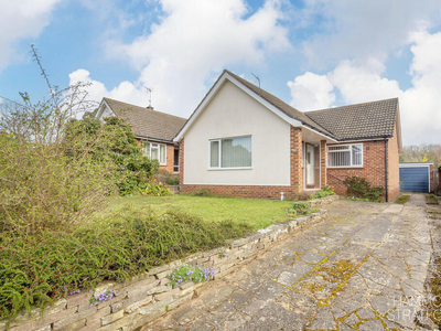 3 bedroom detached bungalow for sale in Parsons Mead, Eaton, NR4
