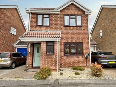 3 bedroom detached house for sale in Castledean, BH7