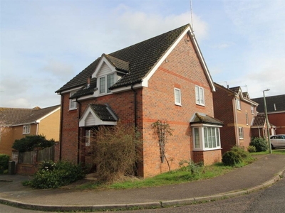 3 bedroom detached house for sale in Darby Close, Bury St. Edmunds, IP32