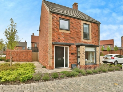3 bedroom detached house for sale in Fayerfax Close, Cringleford, Norwich, NR4