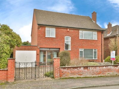3 bedroom detached house for sale in Kingston Square, Norwich, NR4