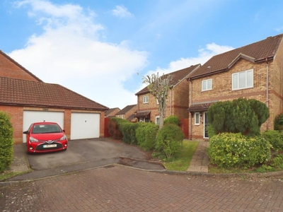 3 bedroom detached house for sale in Meadgate, Emersons Green, Bristol, BS16