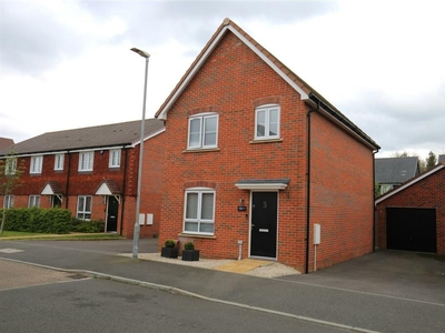 3 bedroom detached house for sale in Wenham Drive, Maidstone, ME17