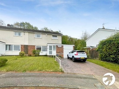 3 bedroom end of terrace house for rent in Hillyfield Close, Rochester, Kent, ME2