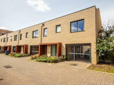 3 bedroom end of terrace house for sale in Beech Drive, Trumpington, Cambridge, CB2