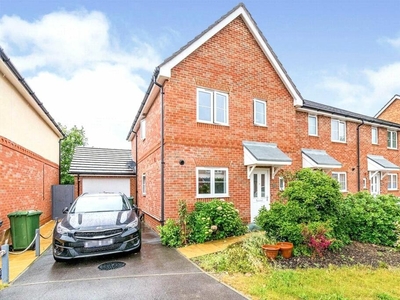 3 bedroom end of terrace house for sale in Guardians Way, Portsmouth, Hampshire, PO3