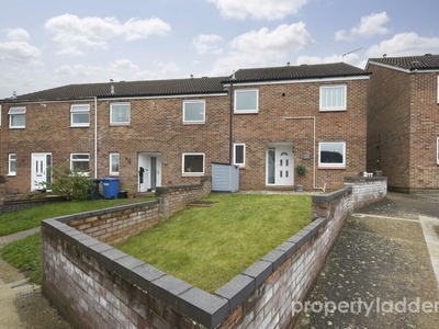 3 bedroom end of terrace house for sale in Woodruff Close, NR6