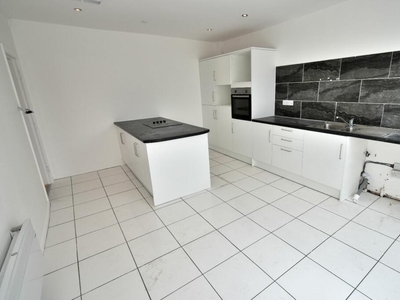 3 bedroom flat for rent in Flat 10, High Street, Erdington, Birmingham, B23 6SJ, B23