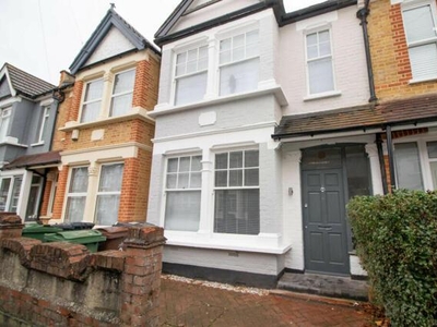3 Bedroom House Chingford Essex