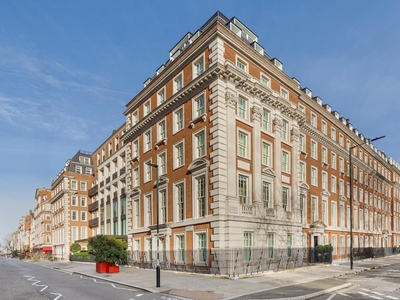 3 bedroom luxury Apartment for sale in London, United Kingdom