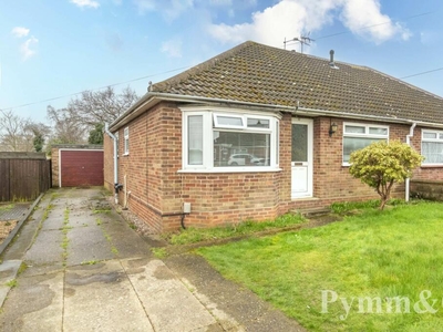 3 bedroom semi-detached bungalow for sale in Lone Barn Road, Sprowston, NR7