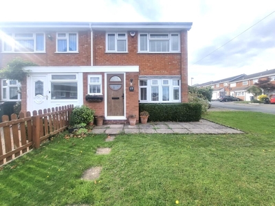 3 bedroom semi-detached house for rent in Westacre Gardens, Stechford, B33