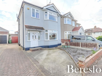 3 bedroom semi-detached house for sale in Edwards Way, Hutton, CM13