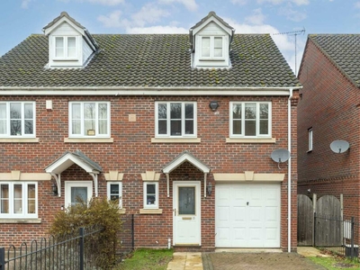 3 bedroom semi-detached house for sale in Lime Kiln Mews, Norwich, NR3