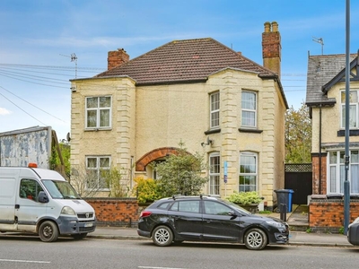 3 bedroom semi-detached house for sale in Osmaston Road, Derby, DE24