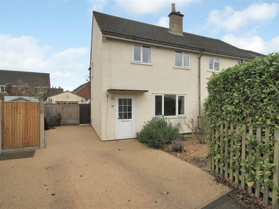 3 bedroom semi-detached house for sale in Shepherds Close, Cambridge, CB1