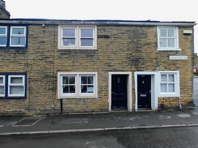 3 bedroom terraced house for sale in Bradford Road, Clayton, BD14