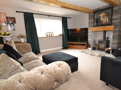3 bedroom terraced house for sale in Clarendon Place , Queensbury, Bradford, BD13