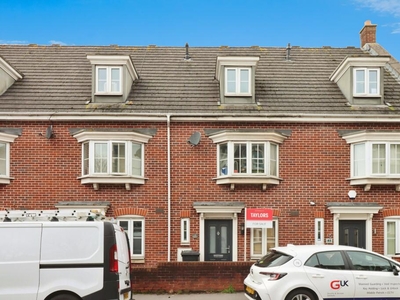3 bedroom terraced house for sale in Lodge Road, Bristol, BS15