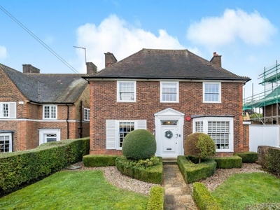 4 Bed House For Sale in Hampstead Garden Suburb, London, N2 - 5270416