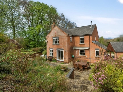 4 Bed House For Sale in Highclere, Hampshire, RG20 - 5387446